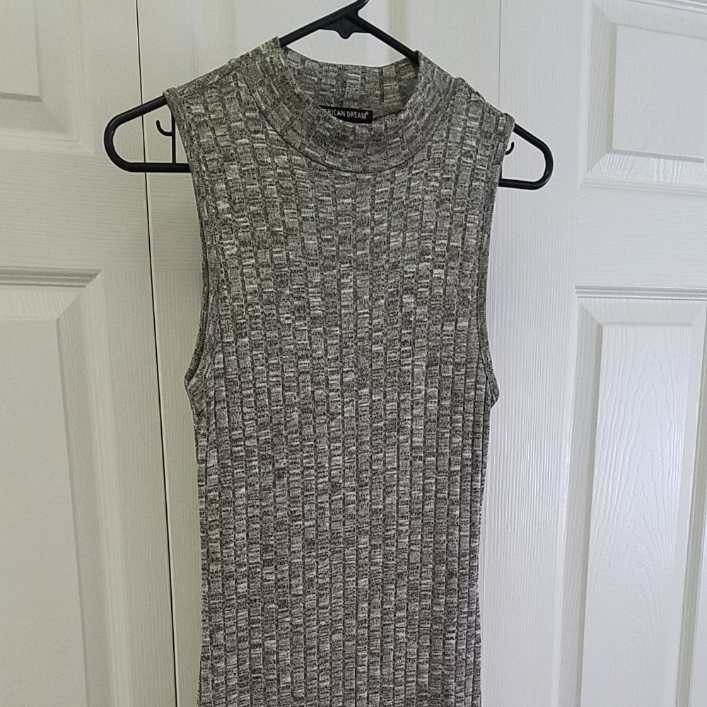 American dream women dress. size S. Green olive and white